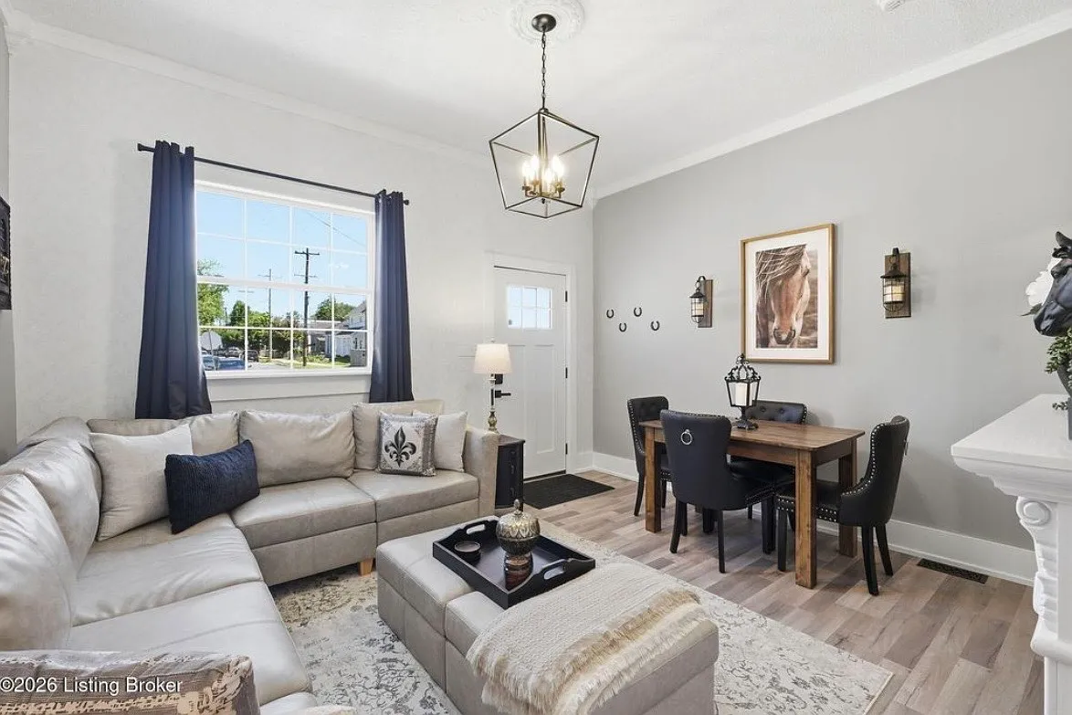 2 bed, 854 sqft, $1,400 — Photo 2