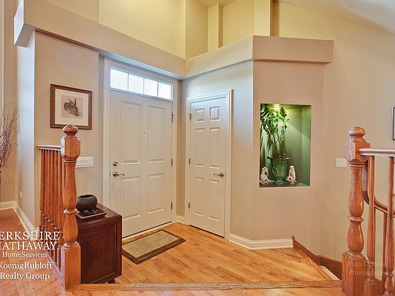 3rd image of 1827 Admiral Ct