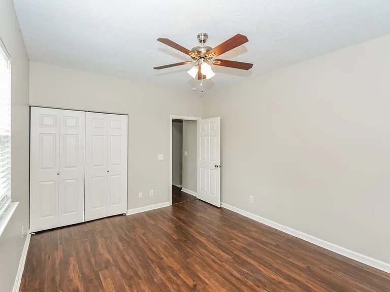 128 Louann Ln — Photo 12