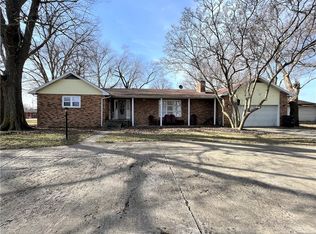 601 Broad St, Edgewood, IL 62426