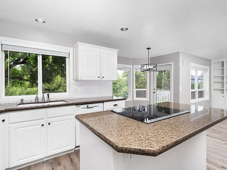 16742 NW Dublin Ct — Photo 8