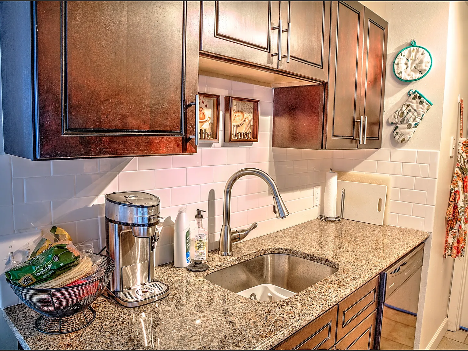1 bed, 650 sqft, $950 — Photo 3