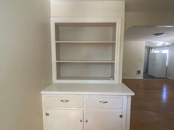 5th image of 821 E 11th St Unit 3