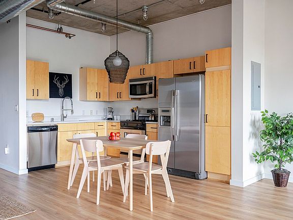 3rd image of 3701 Arapahoe Ave #208