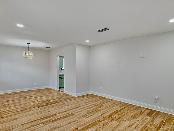 5th image of 9466 Baird Rd