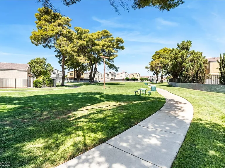 1652 Wendell Williams Ave — Photo 39
