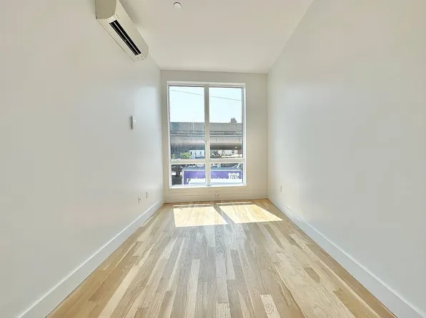 511 Meeker Avenue image 5 of 24