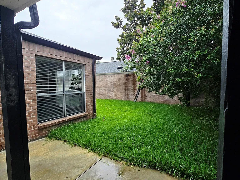 15826 Los Altos Dr — Photo 19