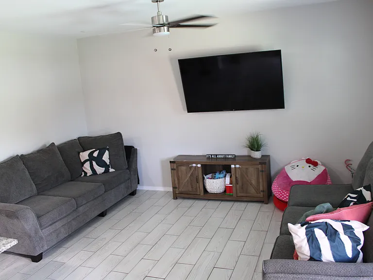 13909 Summer View Ave — Photo 4