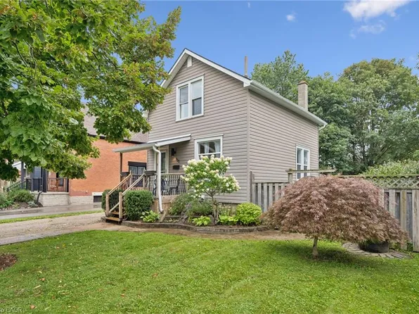 132 Perth St, Stratford, ON N5A 3Y2