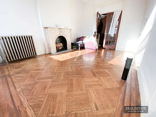 Rented by ZealEstate Group Inc | media 34