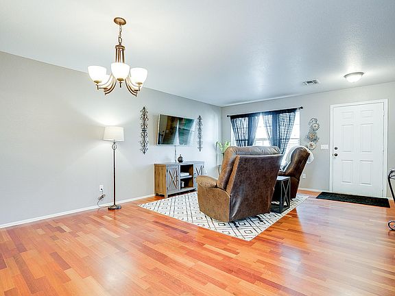 5th image of 3119 W Belle Ave