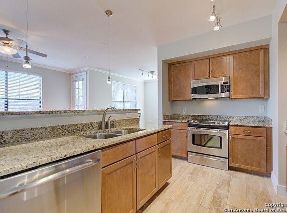 4th image of 7342 Oak Manor Dr