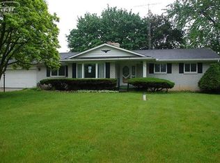 1158 E Hill Rd, Grand Blanc, MI 48439