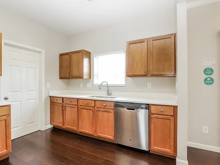 910 Willow Wind Dr — Photo 11