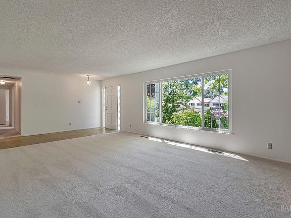 5th image of 4936 Londonberry Drive