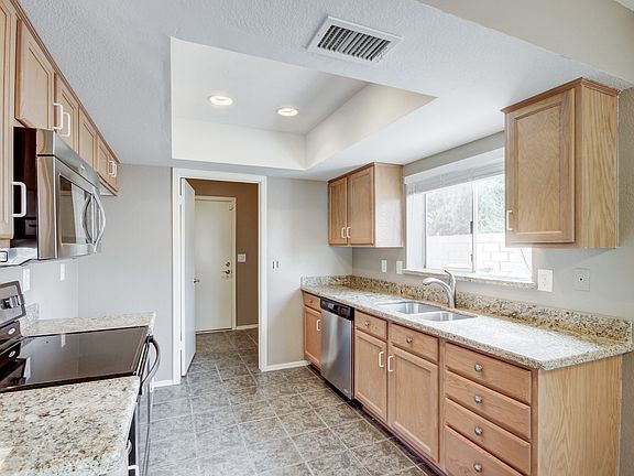 4th image of 8821 N 85th Ave