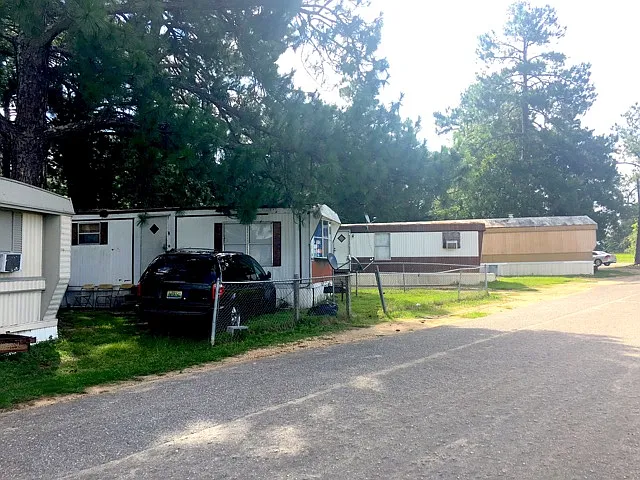 24 Halstead Dr — Photo 7