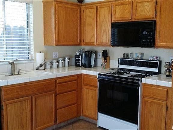 5th image of 1111 Aristocrat Dr