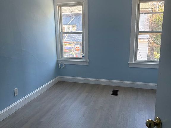 5th image of 203 Genesee St Floor 2