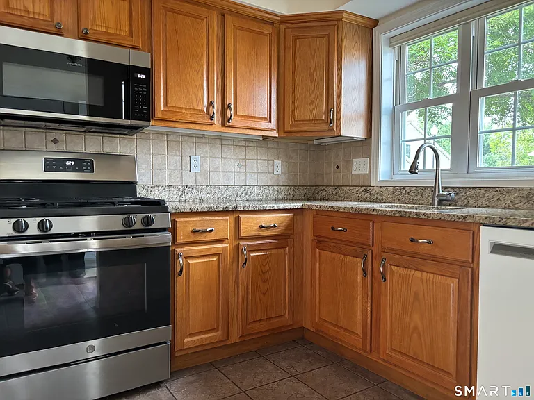 511 Elm St #9-1 — Photo 2