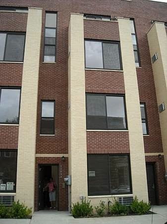 2nd image of 2299 Pacific St