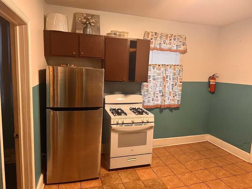1st image of 292 North St Unit 1