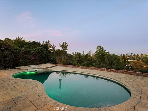 3rd image of 22370 Algunas Rd
