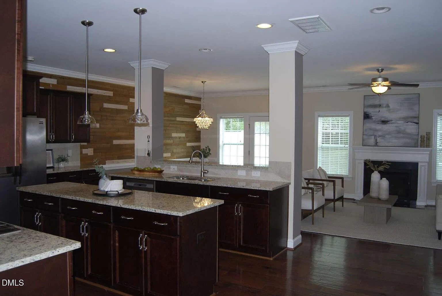 3 bed, 2.0 bath, 2733 sqft, $2,500 — Photo 3