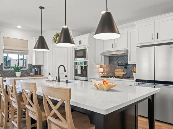 117 Hidden Peak Dr, Montgomery, TX 77316