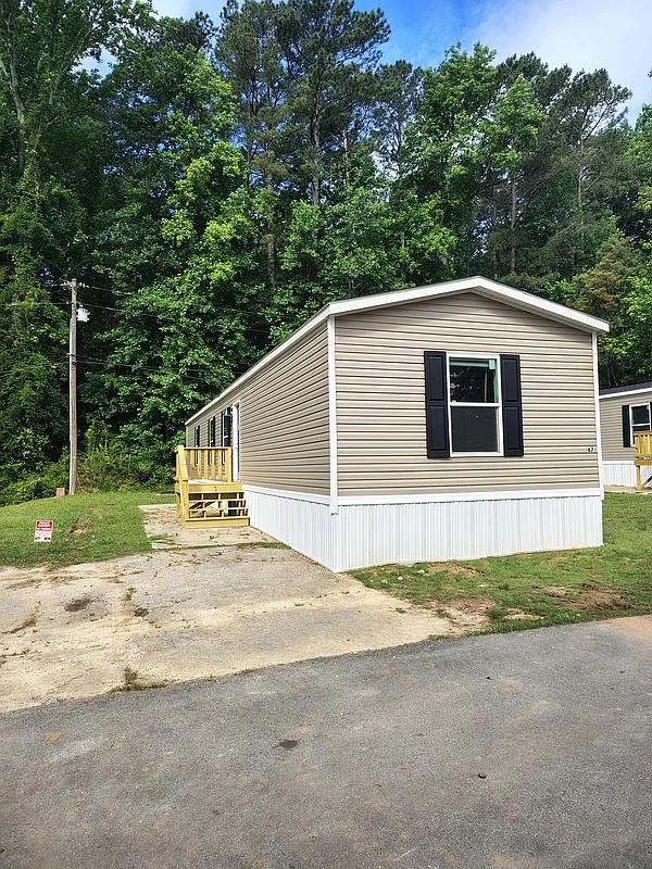 Building Photo - 67 Poole Cir