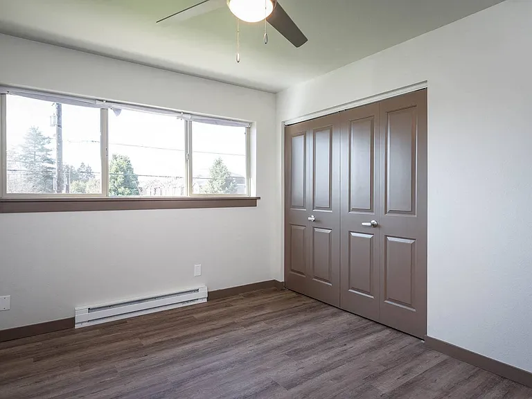 Spruce Park Apartments — Photo 20