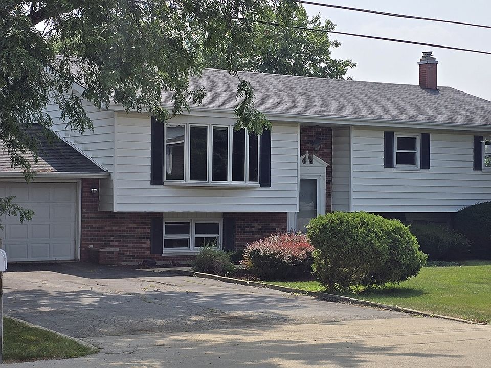 1st image of 12135 Hillcrest Dr