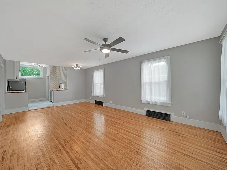 3260 Hitchcock St — Photo 6