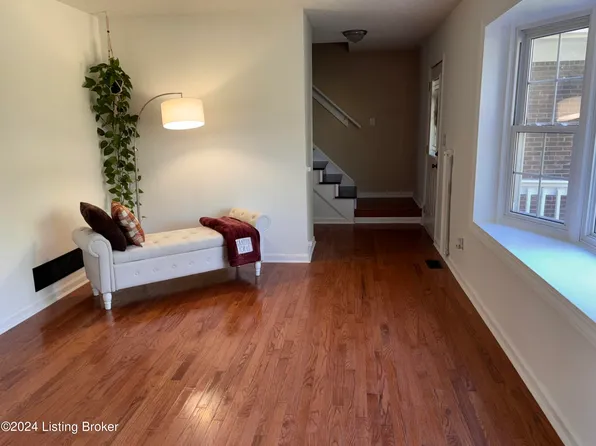 6100 Park Rd, Crestwood, KY 40014