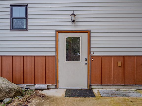 5th image of 260 Bobtail Meadow Rd