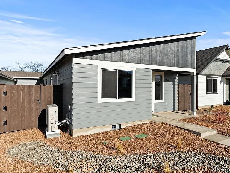 4083 SW Obsidian Pl — Photo 4