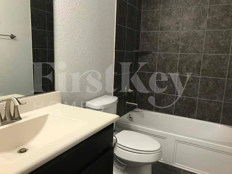 264 Callaghan Dr — Photo 15