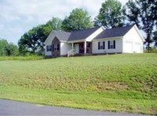 2483 Harvest Ln, Hickory, NC 28601