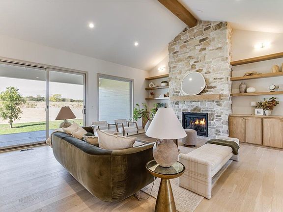 2nd image of 487 Birkdale Dr