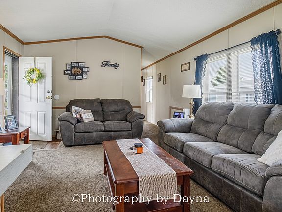 3rd image of 34 Cherry Ln