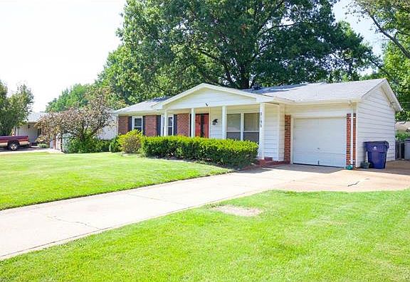 2nd image of 2195 Wedgwood Dr W