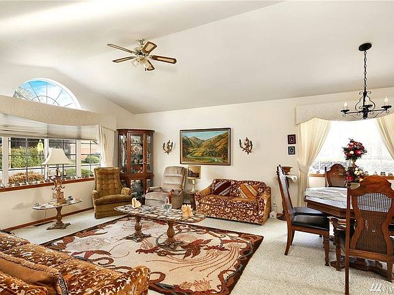 3rd image of 1801 Eastwood Way