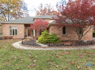 8938 Orchard Lake Rd, Holland, OH 43528