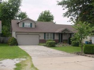 2625 S Fremont Ave, Springfield, MO 65804