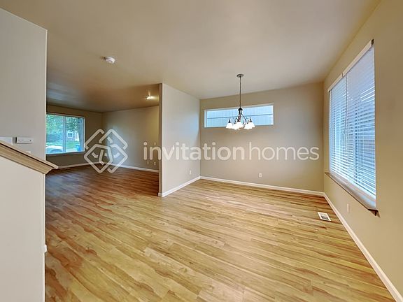 5th image of 18611 85th Avenue Ct E