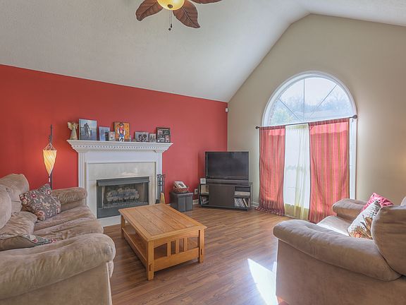 2nd image of 3713 Lake Towne Dr