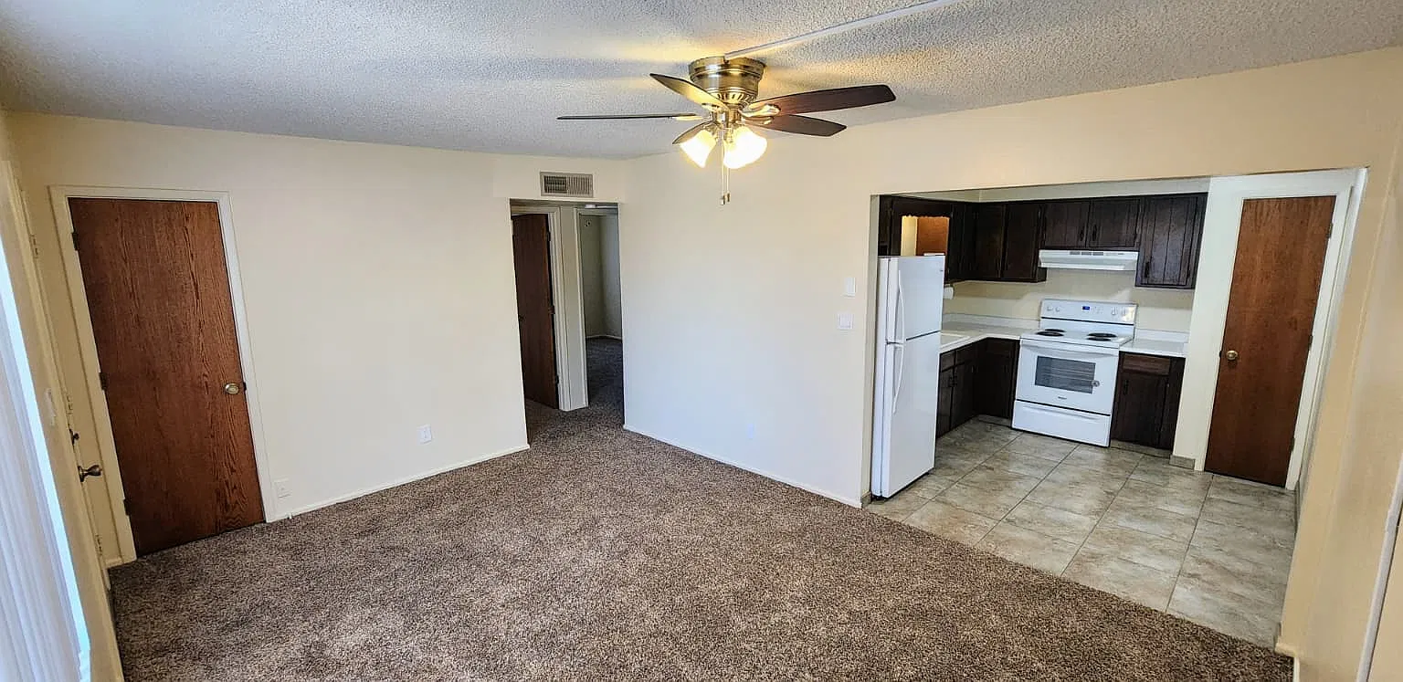 2 bed, 600 sqft, $1,200 — Photo 3