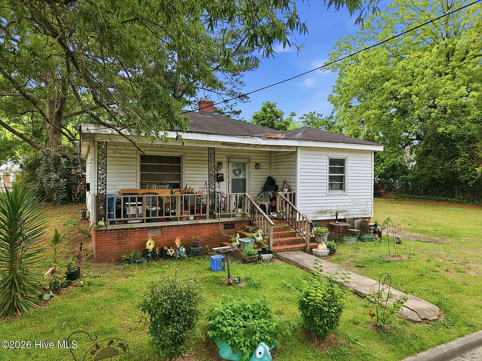 2nd image of 621 Harvey Street