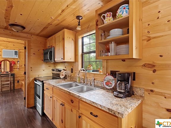 4th image of 834 Northwood Cir